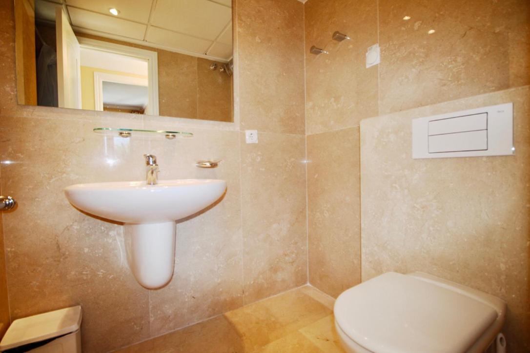 Atico Con Piscina Privada En Primera Linea Apartment Denia Bagian luar foto