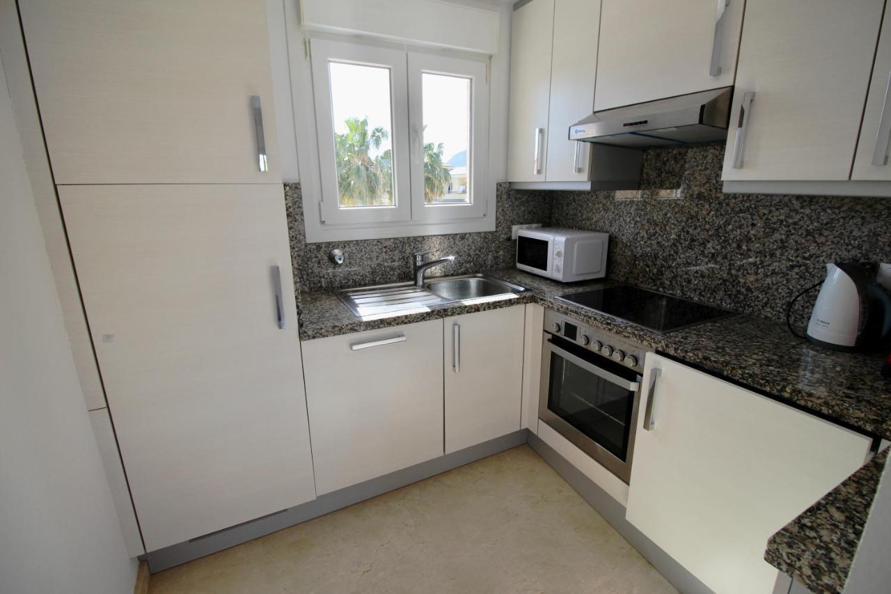 Atico Con Piscina Privada En Primera Linea Apartment Denia Bagian luar foto