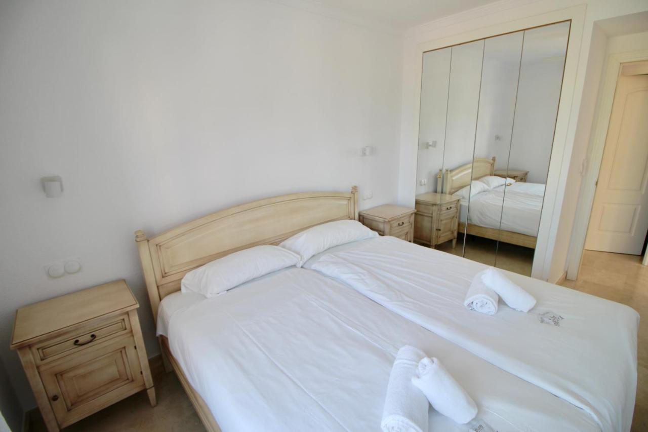 Atico Con Piscina Privada En Primera Linea Apartment Denia Bagian luar foto